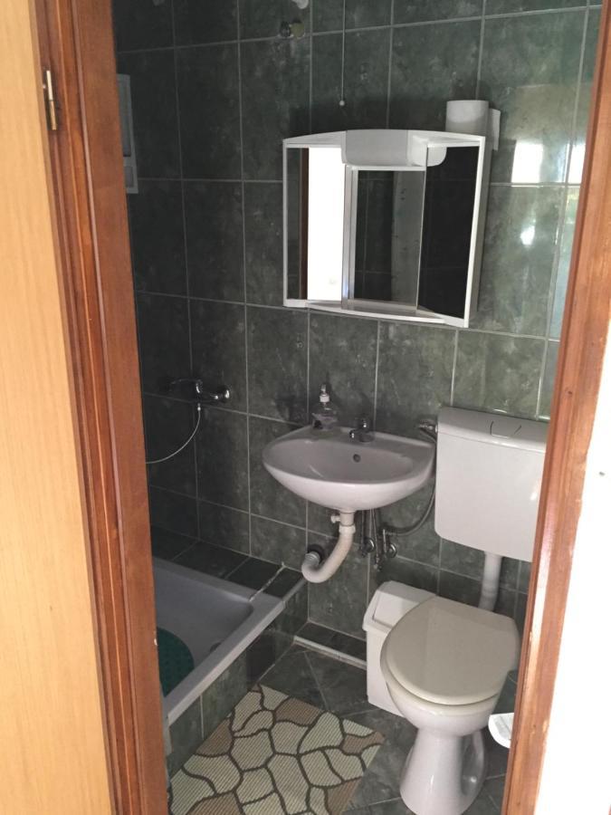 Kami Apartment Промайна Екстериор снимка