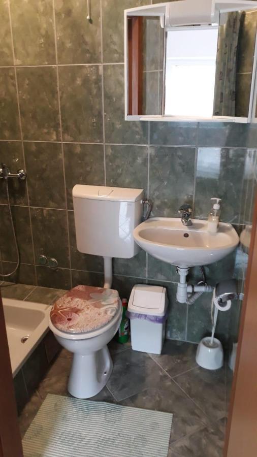 Kami Apartment Промайна Екстериор снимка