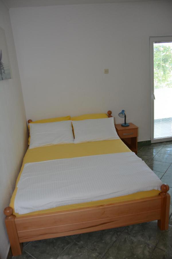 Kami Apartment Промайна Екстериор снимка