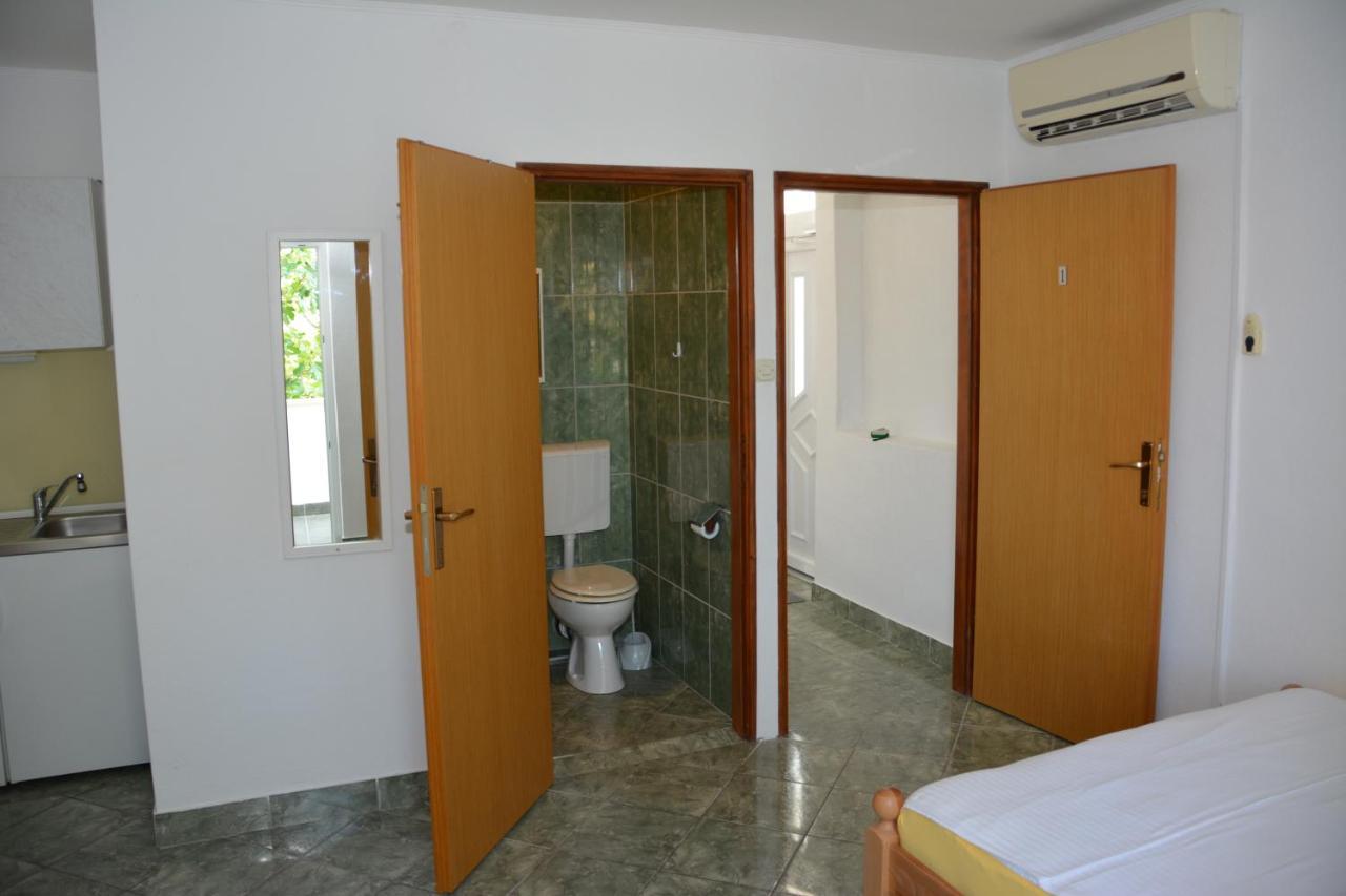 Kami Apartment Промайна Екстериор снимка